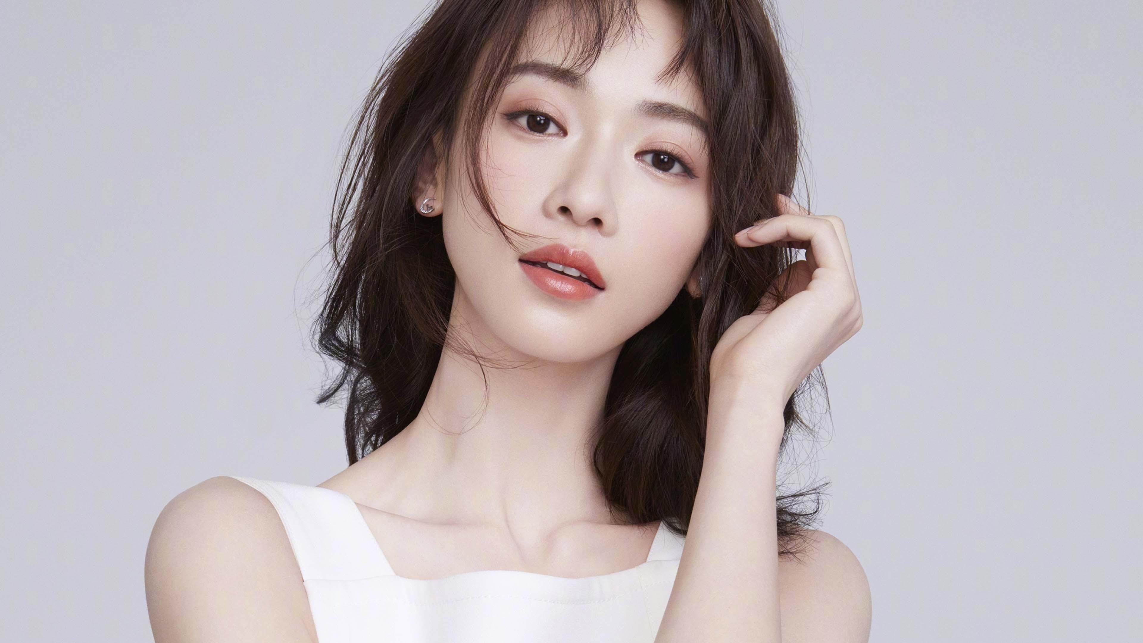 欧洲杯历史经典:迷人瞬间永载史册,欧洲杯的传奇和历史