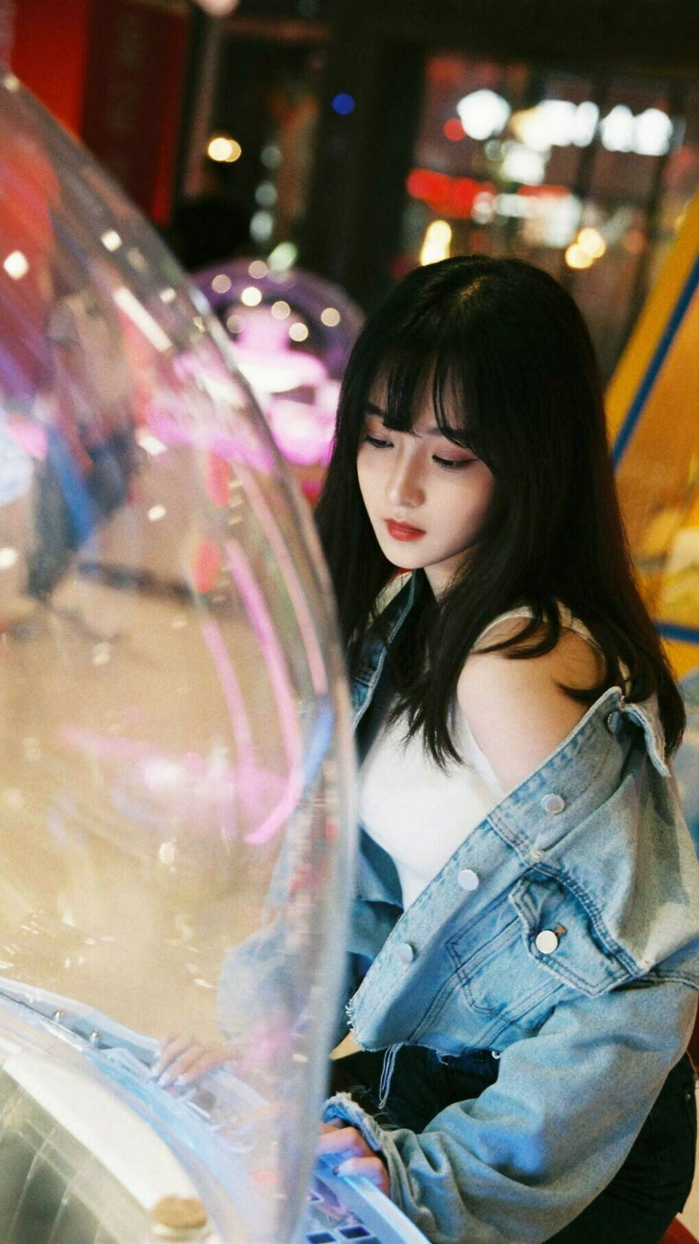 AYX SPORTS-足球场馆环保材料广泛应用，绿色建设成为新标杆，足球场馆运营方案